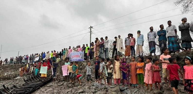 চলে গেছে রেমাল রেখে গেছে ক্ষতচিহ্ন, তার উপর দাঁড়িয়ে বাঁচার আকুতি উপকূলবাসীর