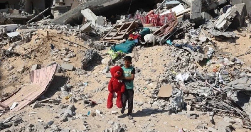 যুদ্ধবিরতির পরও হামলা অব্যাহত থাকায় গাজায় মৃত্যু সংখ্যা ৬৯ হাজার ছাড়াল