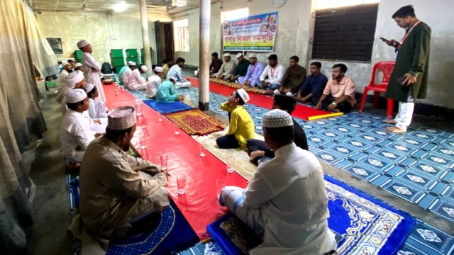 এতিমদের মাঝে খাবার বিতরণ করেছে স্টুডেন্ট মানব কল্যাণ ফাউন্ডেশন বাংলাদেশ